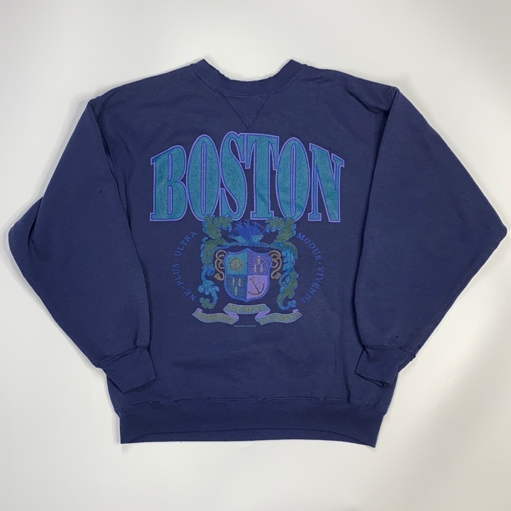Vintage Boston Bostoniensis MCMXC Alumni 1980 Sweatshirt Hanes